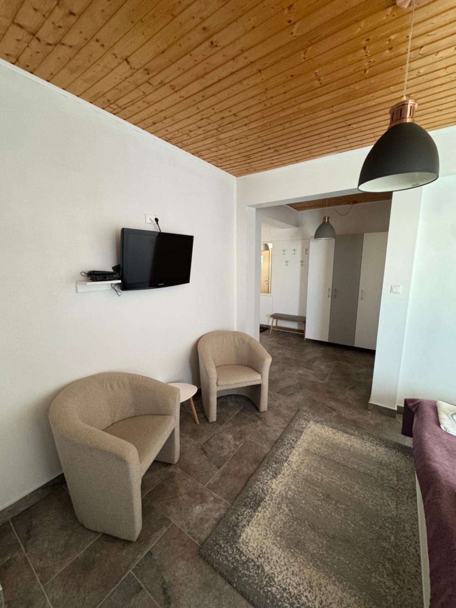 Păltiniş Red Family Apartments الغرفة الصورة
